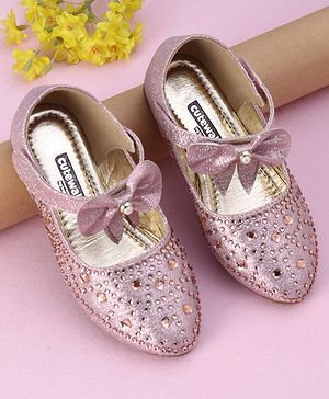 Cute Walk by Babyhug Sandals With Velcro Closure - Pink