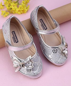 Cute Walk by Babyhug Sandals Bow Applique- Silver