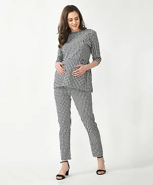 Mometernity Three Fourth Sleeves Gingham Chequered Maternity Top & Pant Coordinated Set - White & Black