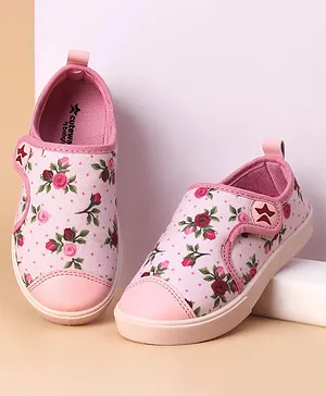 Cute Walk by Babyhug Casual Shoes Floral Print - Light Pink