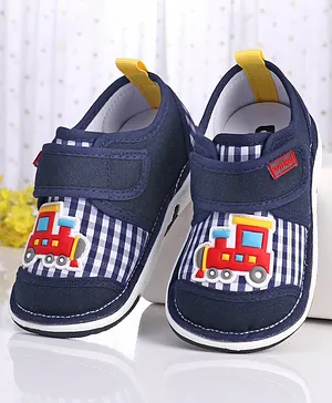 Cute Walk by Babyhug Casual Shoes Checked Print & Car Applique - Navy Blue