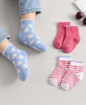 Cutewalk By Babyhug Anti Bacterial Ankle Length Non Terry Socks Floral Design Pack of 3- Pink