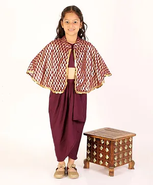 M'andy Full Sleeves All Over Paisley Print Cape With Top & Pants - Maroon