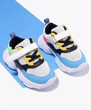 Cute Walk by Babyhug Velcro Closure Sport Shoes- White Blue