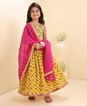 Babyhug Sleeveless Choli Lehenga And Dupatta With Floral Print- Yellow