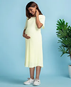 Bella Mama Half Sleeves Solid Knit Pleated Maternity Dress with Belt - Light Yellow