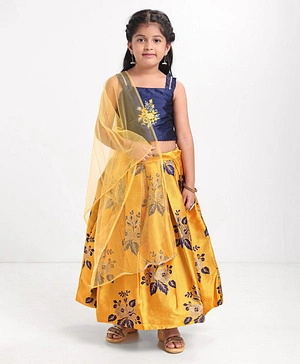 Saka Designs Sleeveless Choli & Lehenga With Dupatta Floral Print & Embroidery- Orange Blue