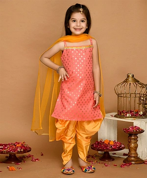 Saka Designs Singlet Sleeves Printed Kurta & Salwar Set With Dupatta - Peach Orange
