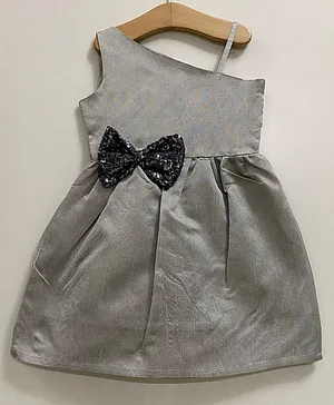 My Pink Closet Sleeveless Fit & Flare Dress With Sequin Bow Applique - Grey