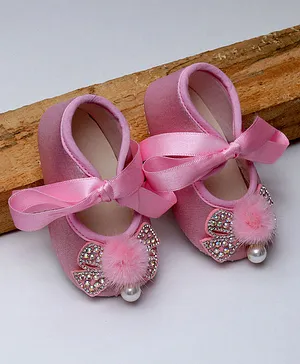Daizy Shimmery Stone & Pearl With Pom Pom & Ribbon Detailed Booties - Pink