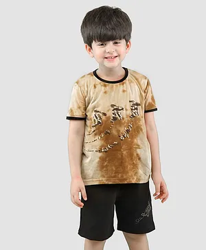 Nino Togs Half Sleeves Tie And Dye And Aeroplane Patch Detail T Shirt With Aeroplane Embroidered Detail Shorts - Brown