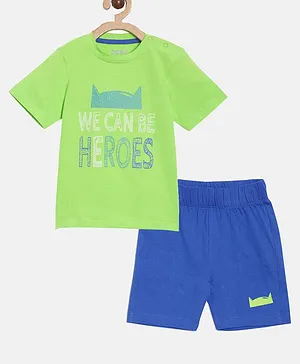Aomi Half Sleeves We Can Heroes Chest Printed Tee With Shorts - Green