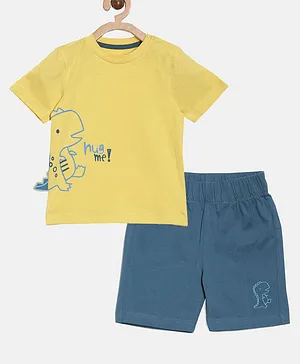 Aomi Half Sleeves Placement Dinosaur & Hug Me Text Printed Tee With Shorts - Yellow