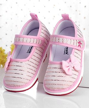 Cute Walk by Babyhug Embellished Casual Shoes With Velcro Closure Bow Applique- Pink