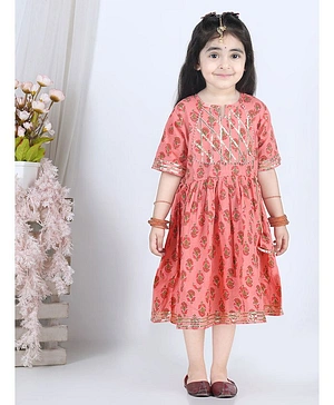 Kinder Kids Three Fourth Sleeves Floral Printed Lace Embellished Leheriya Dress - Peach