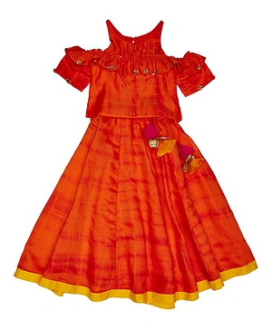 Charkhee Half Cold Shoulder Sleeves Tie Dye Choli With Gota Patti Embellished Lehenga - Orange