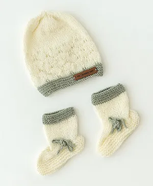 The Original Knit Colour Block Handmade Cap With Coordinating Socks - Off White & Grey