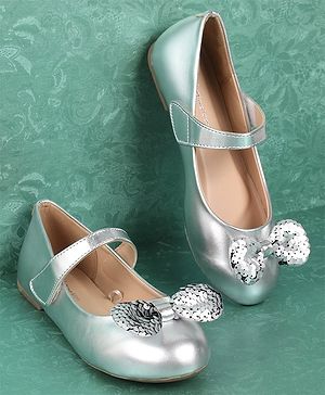 Pine Kids Bellies With Velcro Closure & Bow Applique - Silver