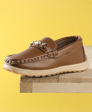 Cute Walk by Babyhug Slip On Solid Formal Shoes with Chain Link - Brown