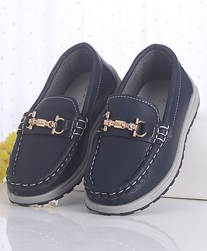 Cute Walk by Babyhug Slip On Solid Formal Shoes with Chain Link - Navy Blue