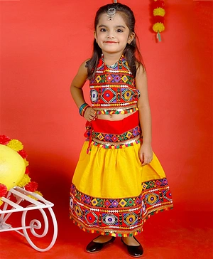 Banjara India Navratri Exclusive Sleeveless Kutchi Embroidered Backless Choli With Lehenga And Dupatta - Yellow