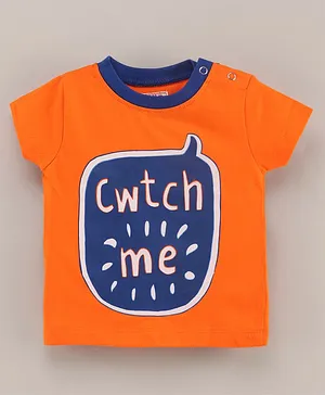 Under Fourteen Only Half Sleeves Cwtch Me Text Placement Printed Tee - Orange