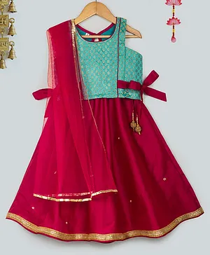 Tangerine Closet Sleeveless All Over Motif Print Choli With Lehenga - Green Pink