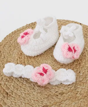 Woonie Butterfly Design Handmade Crochet Booties With Coordinating Head Band - White