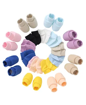 MOMISY 100% Cotton Mittens & Booties Set  Pack of 8  (Color may vary)