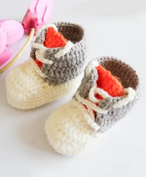 Woonie Handmade Lace Detail Booties - Grey & Cream