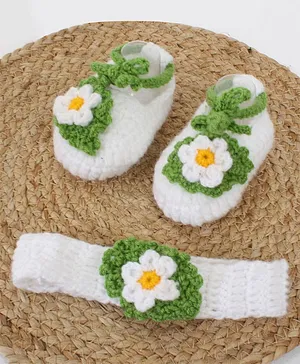 Woonie Handmade Floral Embroidered Detail Booties With Headband - White