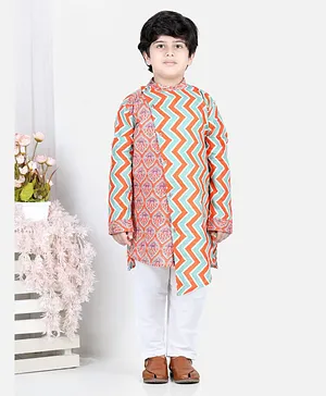 Kinder Kids Full Sleeves Seamless Damask Floral Motif Printed & Chevron Detailed Kurta With Pyjama - Orange
