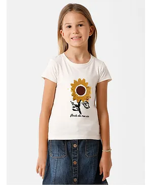 Kate & Oscar Half Sleeves Sunflower Design Sequins Embellished Tee - White
