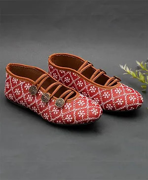 Little Palz Floral Motif Embroidered Mojaris - Red