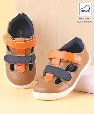 Babyoye Sandals With Velcro Closure Solid- Brown