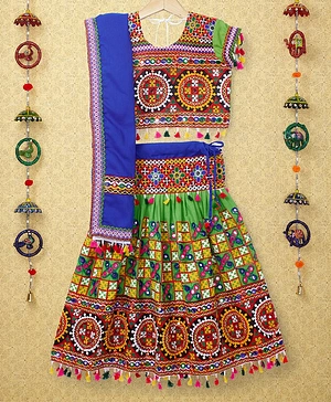 Banjara India Short Sleeves Garba & Navratri Theme Seamless Kutch Embroidered & Mirror Embellished Choli With Coordinaitng Tassel Detailed Lehenga & Dupatta - Green