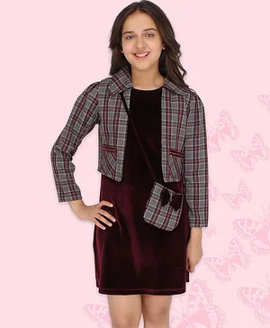 Cutecumber Full Sleeves Shepherd Checked Shrug With Solid Dress & Coordinating Bow Embellished Sling Bag - Maroon