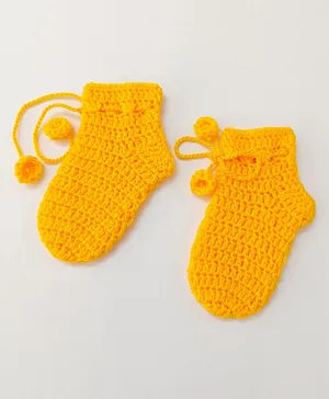 Little Peas Pair Of Solid Handmade Knitted Woollen Socks - Yellow