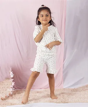 SnuggleMe Half Sleeves Seamless Floral Printed & Frill Detailed Top With Coordinating Shorts - White