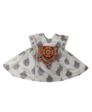 Aglare Navratri Theme Short Sleeves Ornate Motif All Over Printed & Mirror Embellished Patch Detail Dress - White