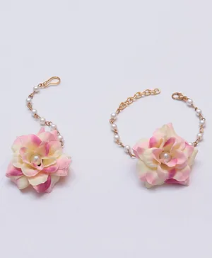 Daizy Floral Design Maang Tikka & Bracelet Set - Baby Pink
