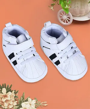 Baby Moo Striped Anti Slip Sneaker Booties - White