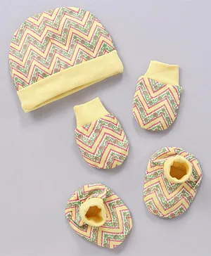 Earthy Touch Cotton Knit Cap Mittens and Booties Chevron Print Yellow - Diameter 10.5 cm
