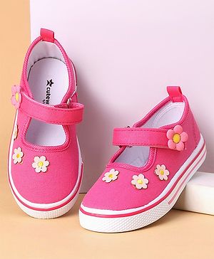 Cute Walk by Babyhug Velcro Closure Casual Shoes Floral Applique - Pink