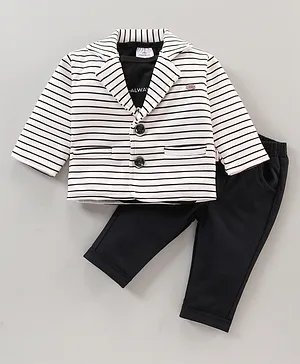 Mom's pet Full Sleeves Striped Coat With Printed Top And Pants - Black