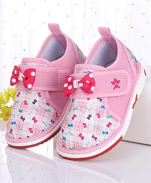 Cute Walk by Babyhug Casual Shoes With Velcro Closure & Bow Applique - Pink