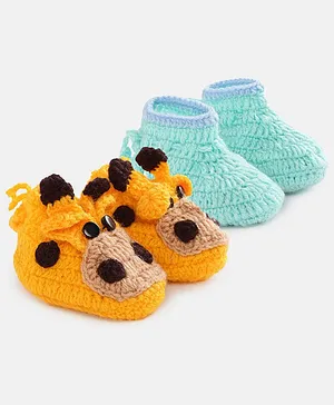 MayRa Knits Pack of 2 Hand Knitted Giraffe & Solid Design Booties - Yellow & Blue