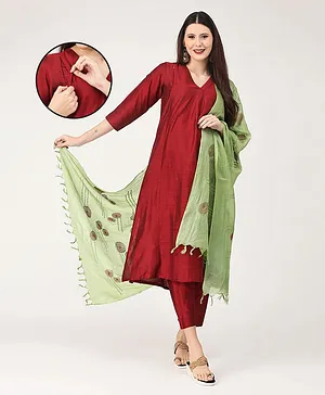 The Mom Store Three Fourth Sleeves Flared Maternity Kurta & Salwar With Floral Design Detailed Dupatta -Maroon