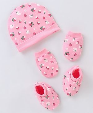Babyhug 100% Cotton Cap Mittens & Booties Strawberry Print- Diameter 9.5 cm