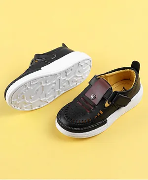 Jazzy Lattice Design Loafers - Black